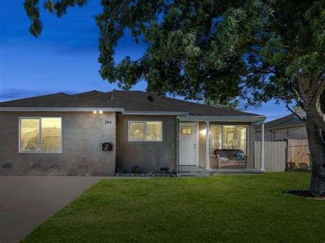 It contains 5 bedrooms and 6 bathrooms. . Zillow palo alto